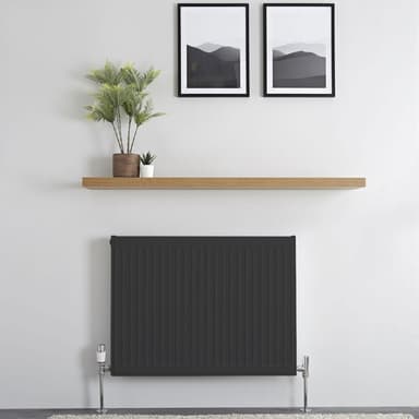 H30 x B140 T11 - Paneelradiator C4 geribbelde voorzijde Mat Zwart