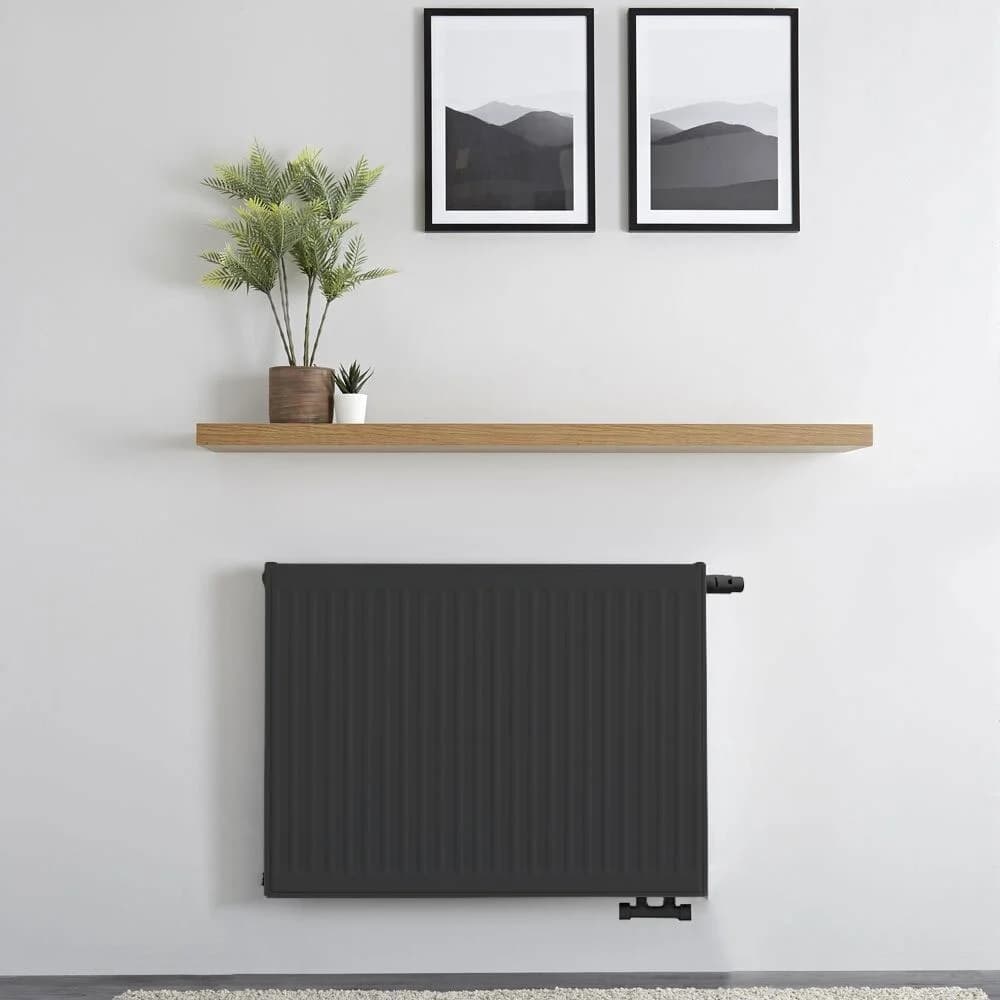 H60 x B180 T22 - Paneelradiator C6 geribbelde voorzijde Mat Zwart