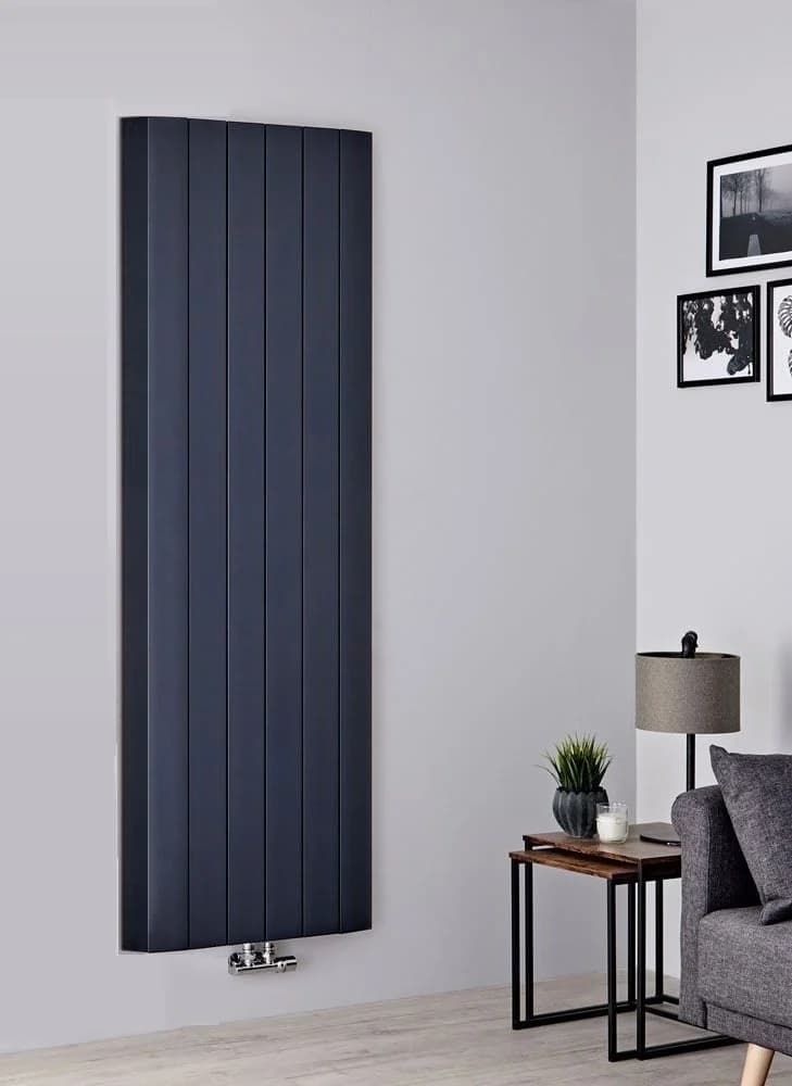H200 x B75 Verticale designradiator T20 - C6 gegroefd Mat Zwart